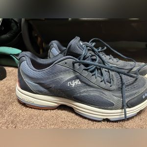 Ryka Devotion 2 size 10 walking shoes, worn a handful of times